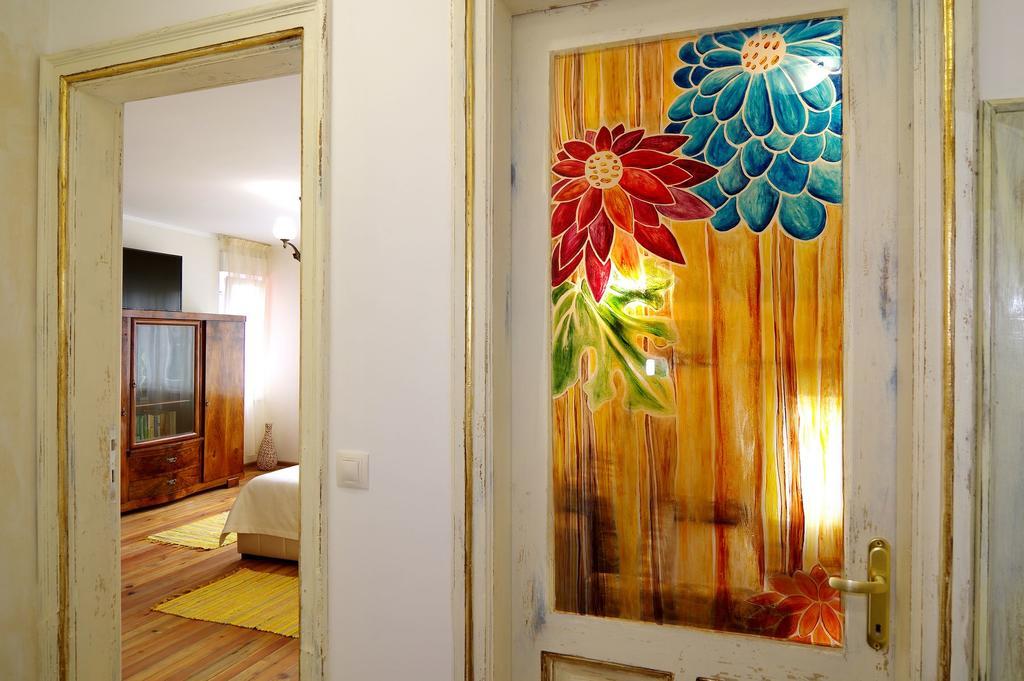 Art Guesthouse Vintage Burgas Stad Buitenkant foto
